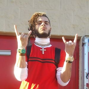 Meet your Posher, Logan